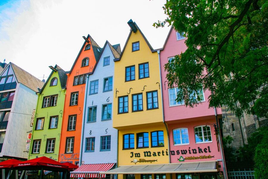 Cologne: City Highlights with Local Guide - Narrow streets, French influence, and changing Cologne