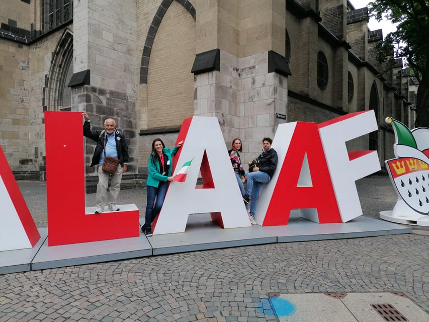 Cologne classic walking tour - The Rhine promenade and Cologne’s colorful houses