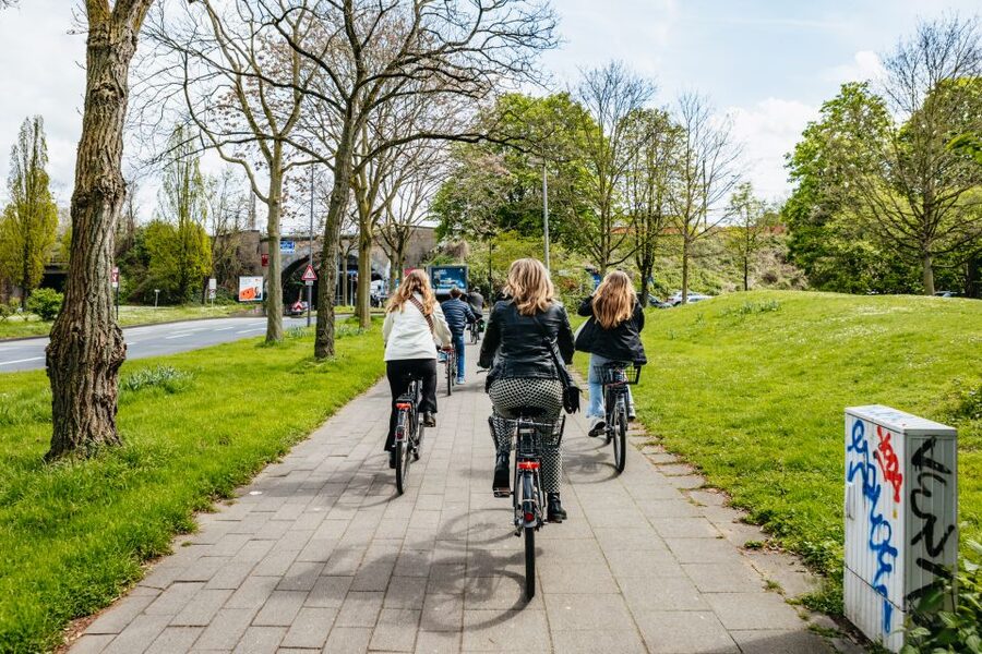 Cologne: Ehrenfeld Street Art Bike Tour - Key things to know before you pedal away