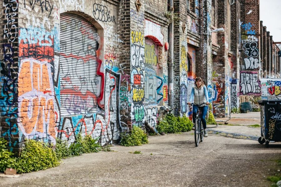 Cologne: Ehrenfeld Street Art Bike Tour - From Colonius to MediaPark