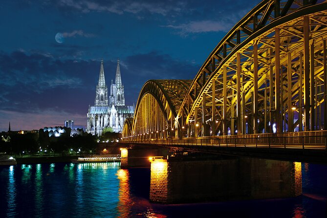 Cologne Highlights Walking Tour with your Private Tour Guide 3 h - Old Town lanes, Gross St. Martin, and Fischmarkt