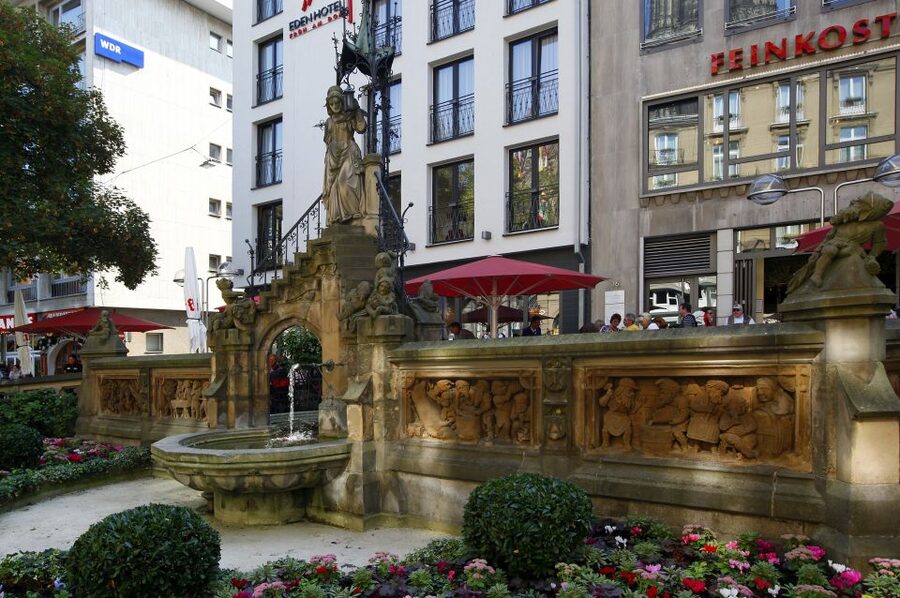 Cologne: Histories & Typical Cologne - Why this tour gives Cologne a human face