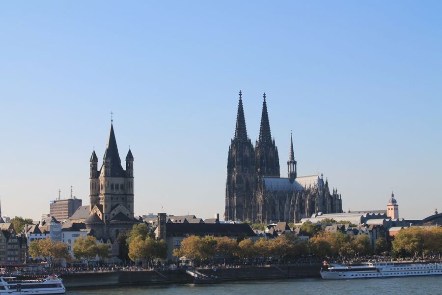 Cologne: Kölsche Highlights-/Altstadt Tour in German - Key points to know before you book