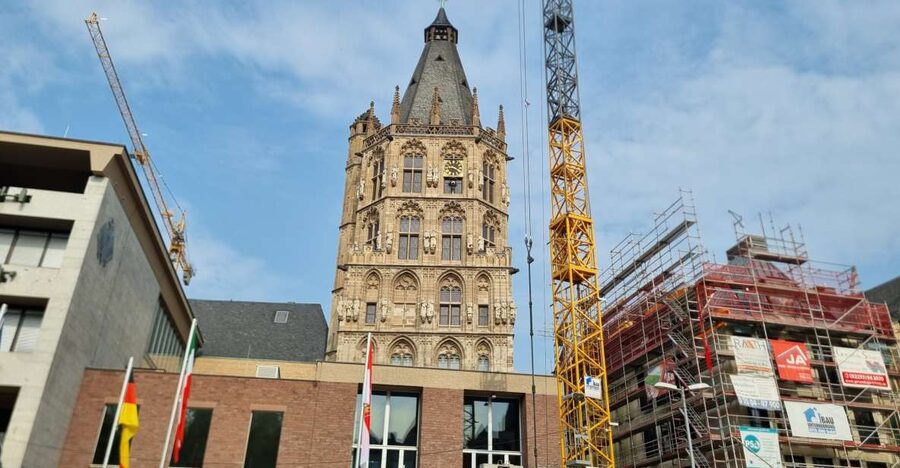 Cologne: Old City Guided Walking Tour - Starting beneath Cologne Cathedral’s Gothic towers