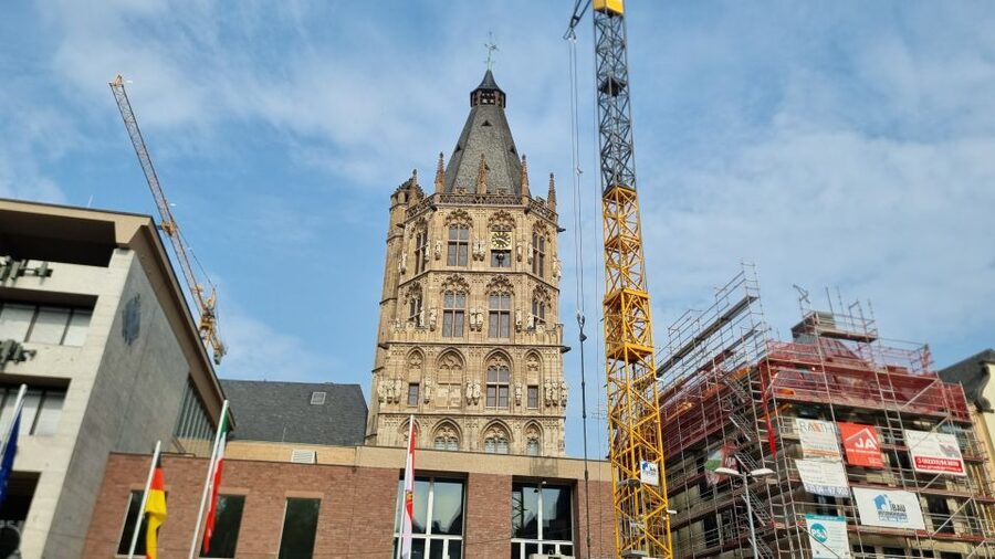 Cologne: Old City Guided Walking Tour - Learning why Cologne takes beer seriously