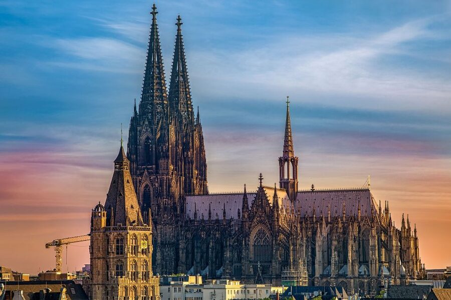 Cologne: Old Town Highlights Walking Tour - Is $34 a fair price for two hours?