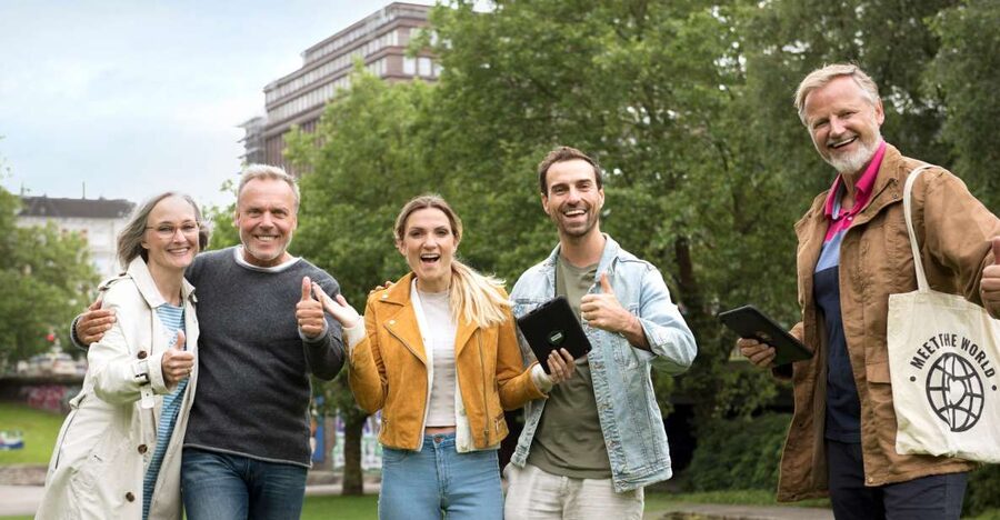 Cologne Old Town: Outdoor Escape Game - The first clues and the role of the iPad