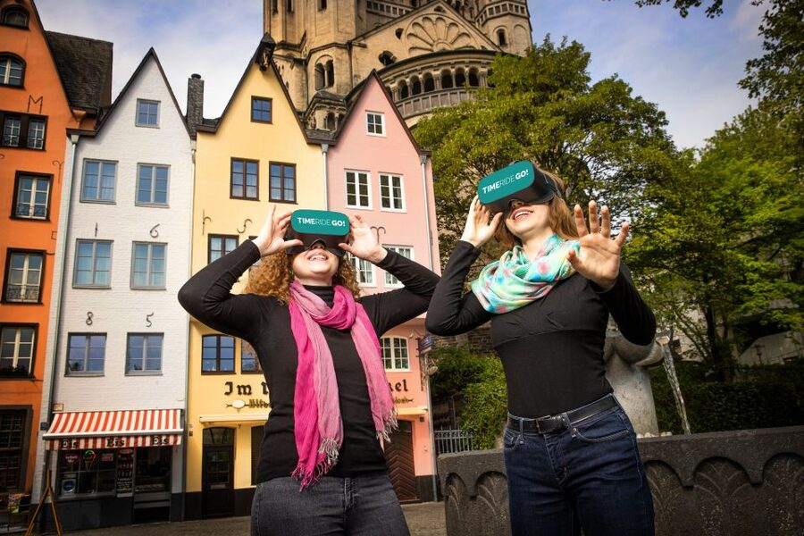 Cologne: Old Town Virtual Reality Walking Tour - Alter Markt and the Roman beginning