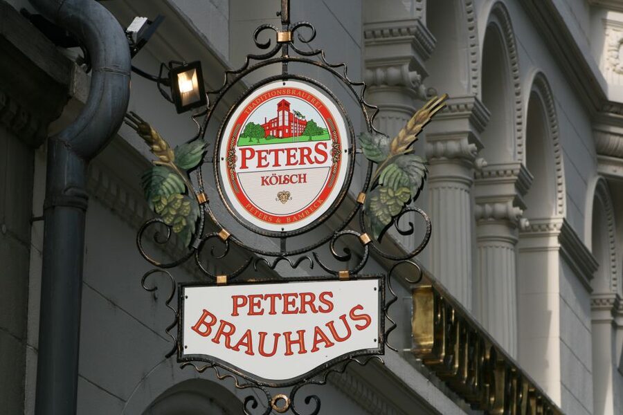 Cologne: Old Town Walking Tour with 1 Brewery Visit & 1 Beer - Meeting at the Friedrich Wilhelm III statue