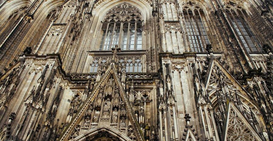 Cologne: Private Tour with a Local - Why a local orientation can improve your Cologne stay