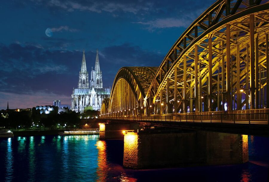 Cologne: Private Walking Tour of City Center - Why this two-hour Cologne walk works