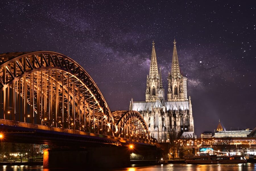 Cologne: Rhine River Winter Cruise with Festive Music - Five things to know before boarding