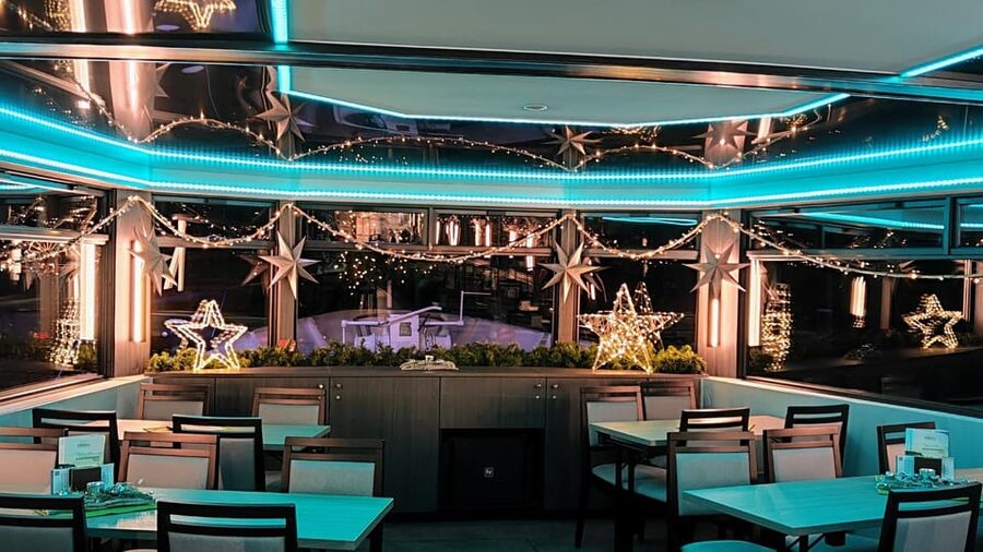 Cologne: Rhine River Winter Cruise with Festive Music - What $28 buys you