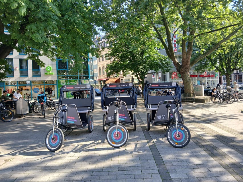 Cologne: Rickshaw Sightseeing Tour - What the guide adds to the ride