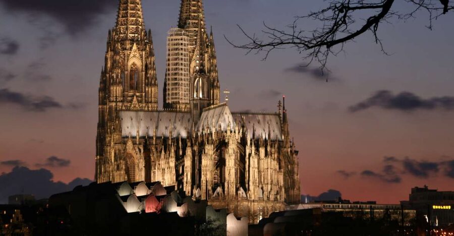 Cologne: Sagen- und Histörchentour in German - Why Cologne Works So Well for Storytelling