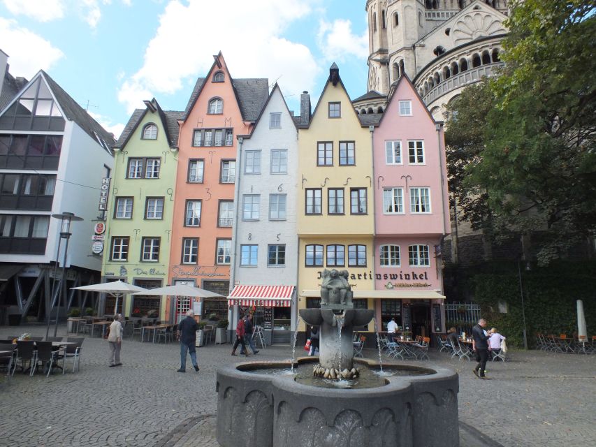 Cologne: Sagen- und Histörchentour in German - Starting at the Heinzelmännchen Fountain