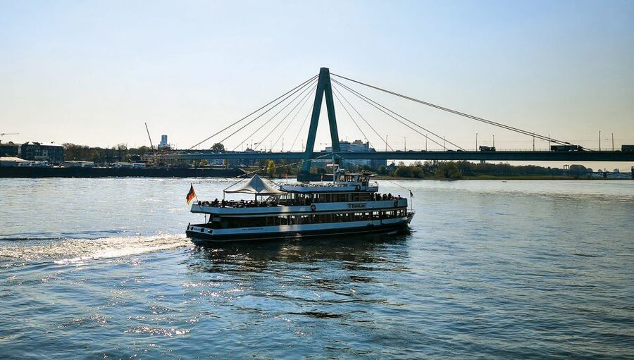 Cologne: Top Sights Rhine River Cruise - Skyline Tour - Pier 10 and the first cathedral view