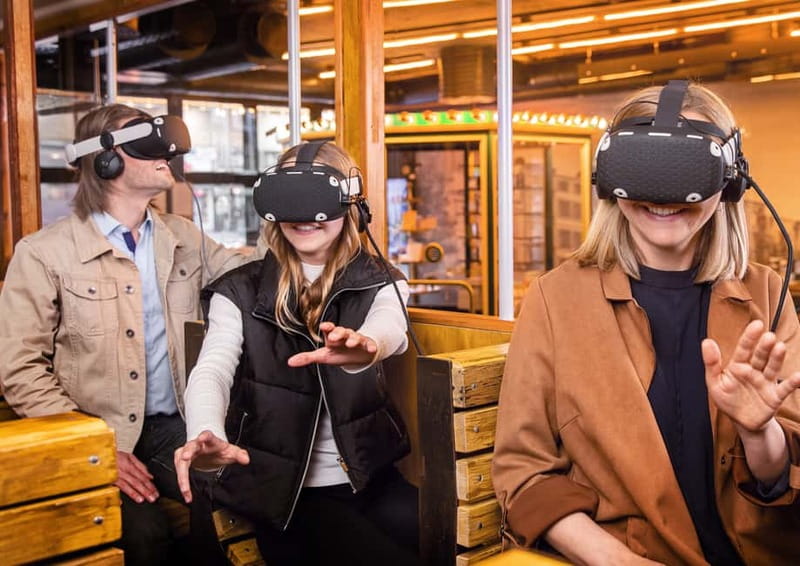 Cologne: Virtual Reality Time Travel Experience Ticket - Why the 1920s make such a good subject