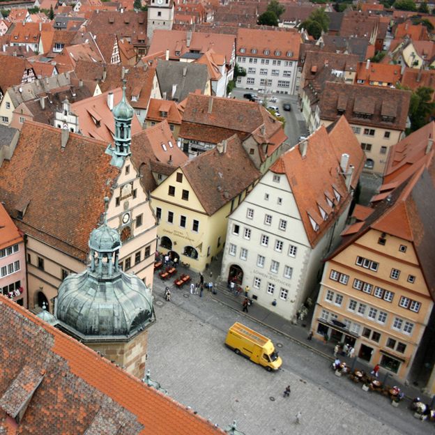 Day Trip to Rothenburg from Frankfurt - Meeting the guide near Frankfurt Central Station