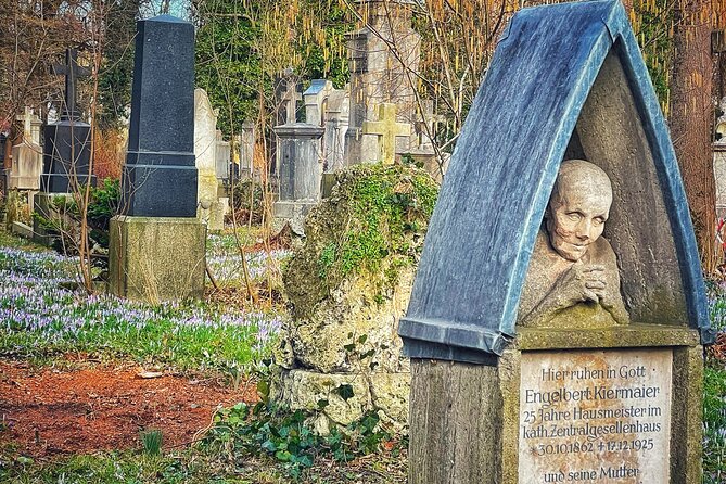 Death and Chocolate: Walking Tour of Munich's Old South Cemetery - Practical details that shape your visit