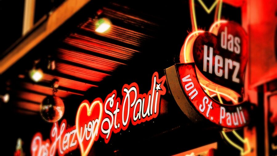 Die Kiez-Kapitän Reeperbahn & Beatles Kieztour Hamburg - Why this St. Pauli walk is worth your time