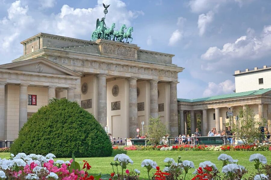 Discover Berlin Express Tour: 2hr Highlights - The Sinti and Roma Memorial