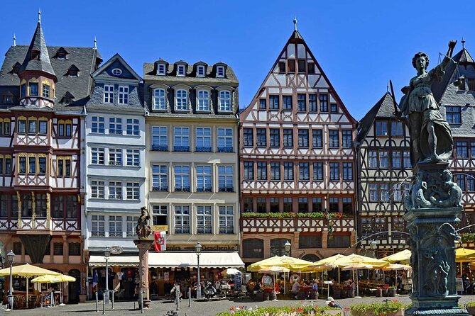 Discover the Heart of Frankfurt - City Tour in German - Archaeology beside the Historical Museum