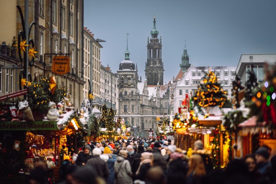 Dresden: Advent Tour with Stollen Tasting and Mulled Wine - Following the Procession of Princes to the Royal Palace