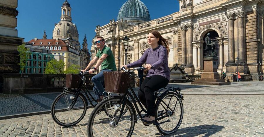 Dresden: Bike Rental - City Bike with Option Children Seat - Collecting the Bike at QF Passage