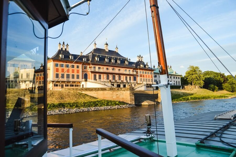 Dresden: Elbe River Cruise to Pillnitz Castle - Four bridges, including the Blue Wonder