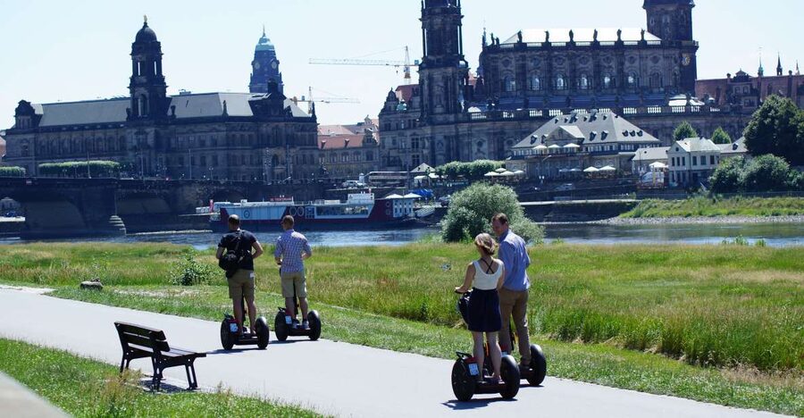 Dresden: Elbe Valley Guided Segway Tour - Rolling along the Elbe from Königsufer