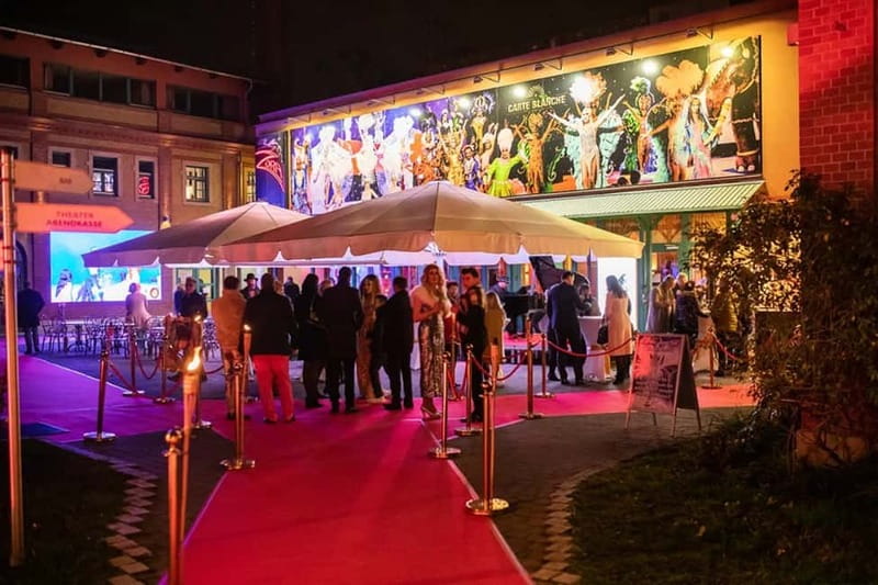 Dresden: Entrance Ticket for Travesty Revue Show - Key details before you book