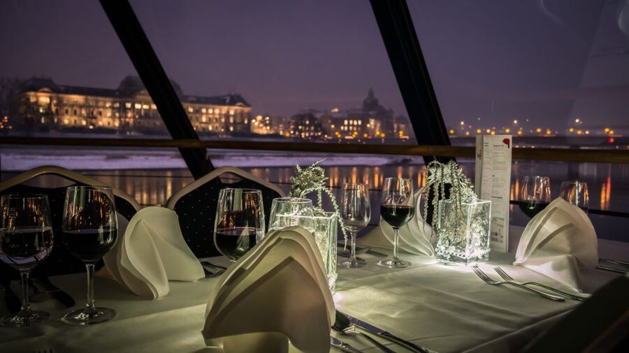 Dresden: Evening River Cruise with Dinner - Why an evening on the Elbe works so well