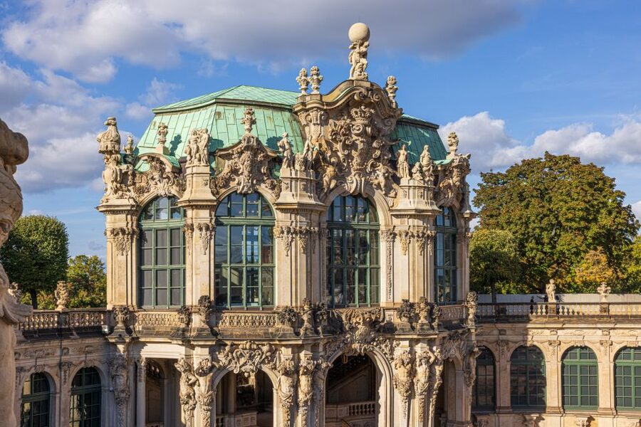 Dresden: Festive Christmas Concert in the Zwinger - Choosing your seat inside the historic hall