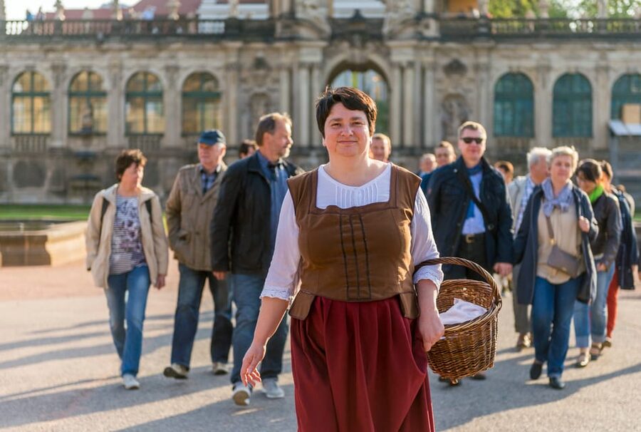 Dresden: Guided Beer Tour of the Historic Old City - Theaterplatz, the Semper Opera House, and the Hofkirche
