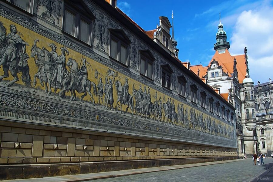 Dresden: Guided Beer Tour of the Historic Old City - The guide makes or breaks the evening