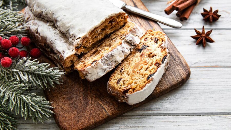 Dresden: Guided Bus Tour to Stollen Bakery with Tasting - Meeting Emil at the show bakery