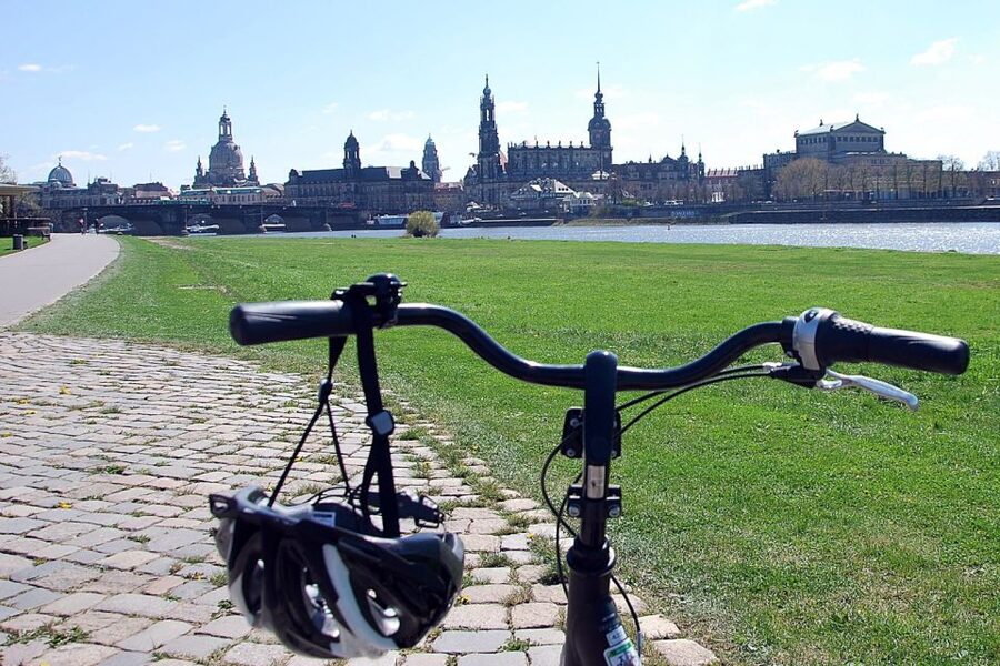 Dresden: Guided City Tour by Bike - Starting beneath Frauenkirche