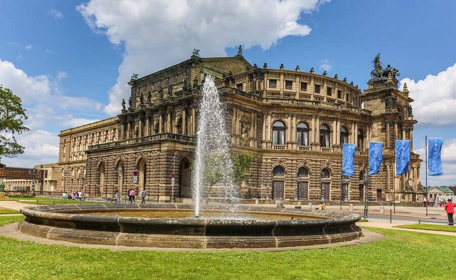 Dresden: Guided Tour with Beer Tasting - Freiberger Schankhaus and traditional Saxon beer