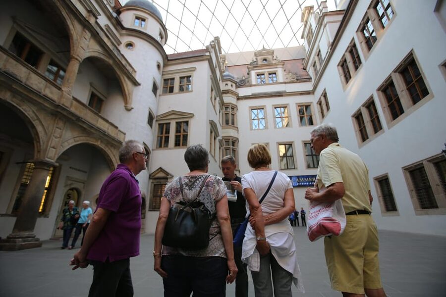 Dresden: Guided Tour with Beer Tasting - DRESDEN 1900 and the final tastings