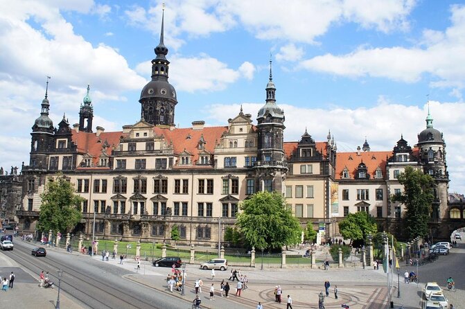 Dresden: New Green Vault and Semper Opera Tour - Inside the New Green Vault at Dresden Castle