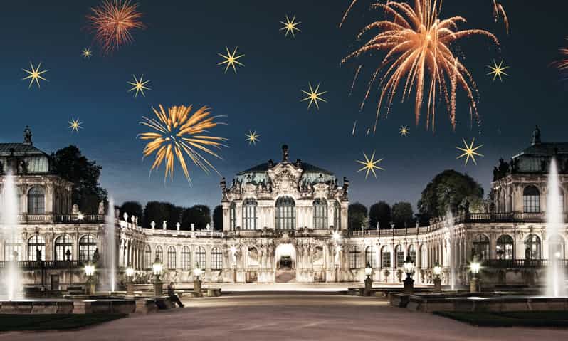 Dresden: New Year's Eve Concert at the Zwinger - Arriving at the Wallpavillon from Theaterplatz