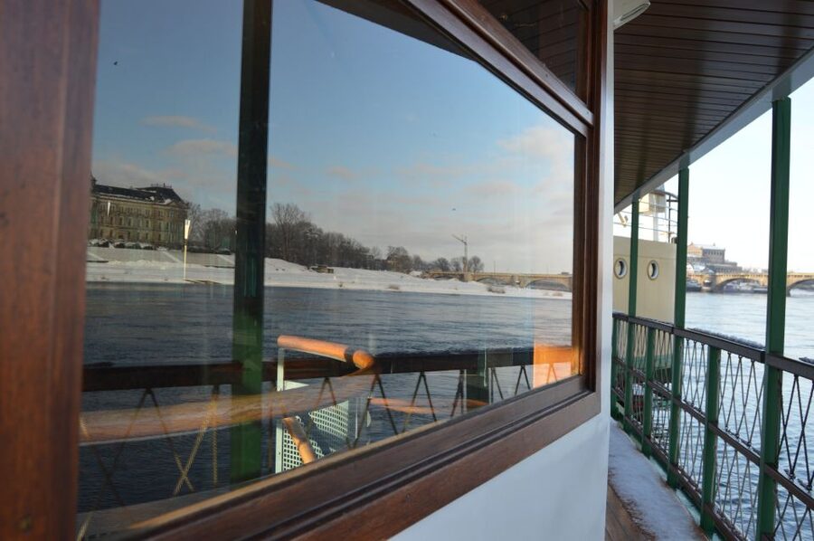 Dresden: Paddle Steamer Winter Cruise to Pillnitz - Dresden Old Town from the Elbe