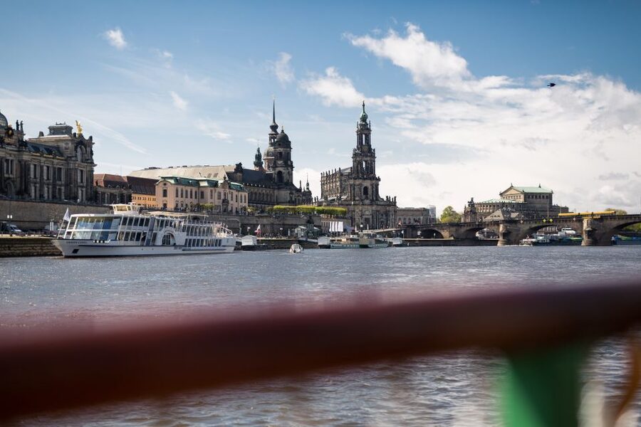 Dresden: River Sightseeing Boat Cruise - Choosing between a paddle steamer and a modern boat