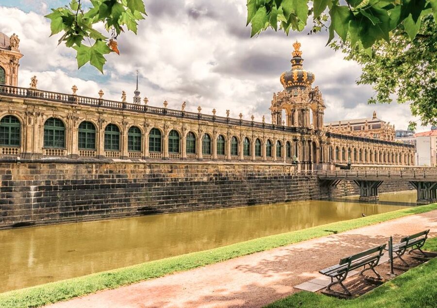 Dresden: Segway Tour Along the Elbe and Old Town - German guiding and the English-language workaround