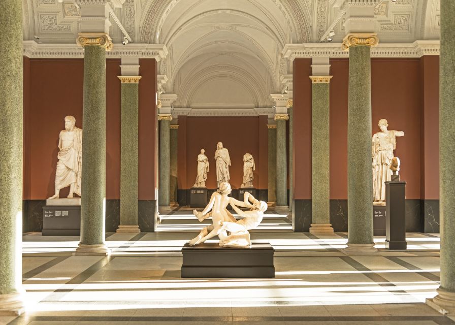 Dresden: Semperoper and Old Masters Picture Gallery - The German guide and what that means