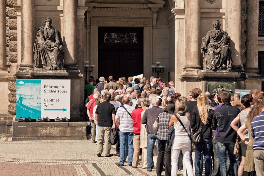 Dresden: Semperoper and Old Town Tour - What the $33 price really buys you