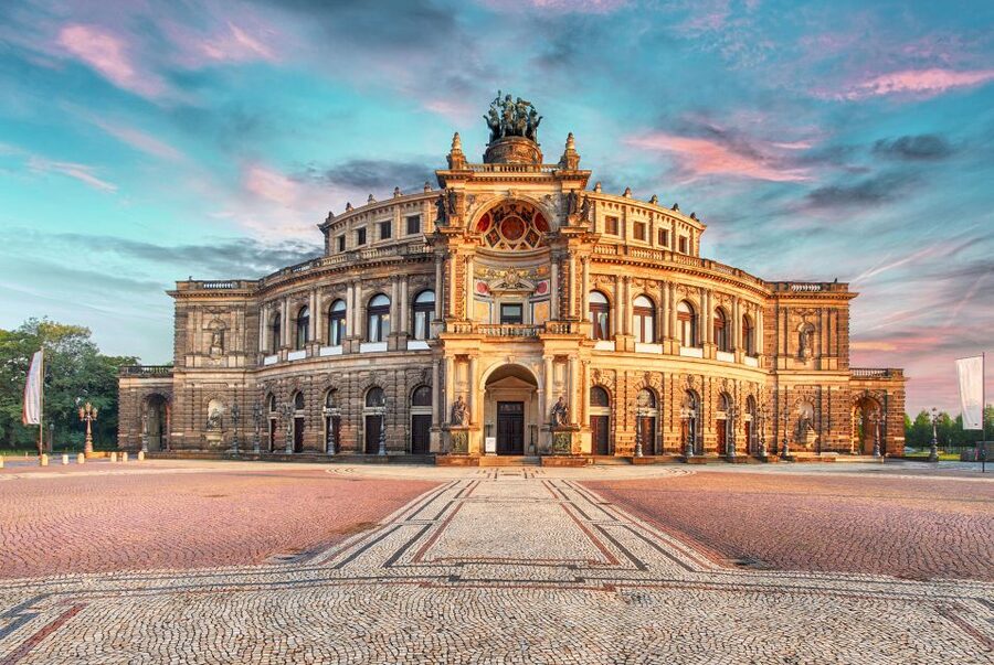 Dresden: Semperoper Guided Tour for Families - Inside the Decorated Rooms