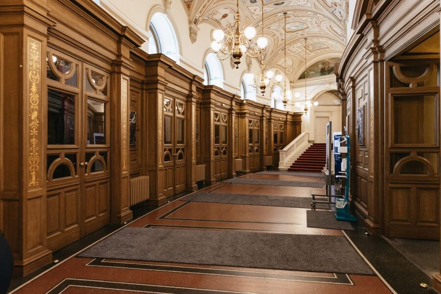 Dresden: Semperoper Tickets and Guided Tour - What $18 buys you