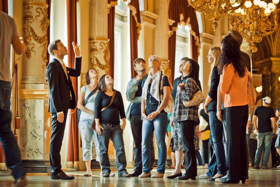 Dresden: Semperoper Tickets and Guided Tour - Fitting the tour into a Dresden day